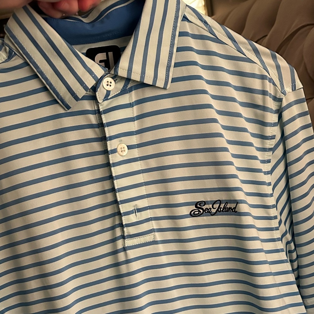 FootJoy Size Small with Sea Island Logo